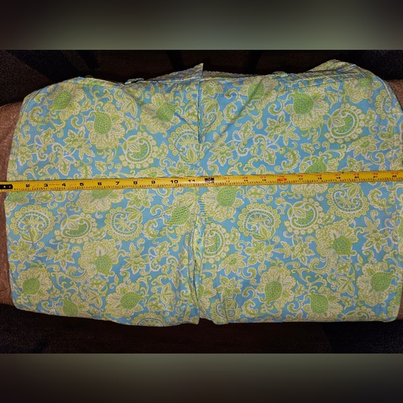 Talbot's perfect crops-curvy, pastel blue & green floral pattern. - Picture 5 of 8